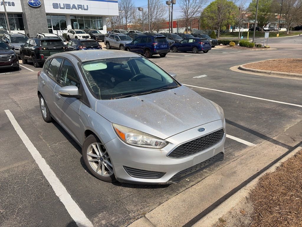 Used 2016 Ford Focus SE image 2