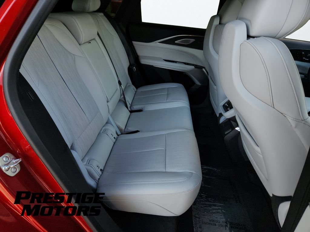 Used 2024 Cadillac Lyriq Sport AWD/4WD image 27