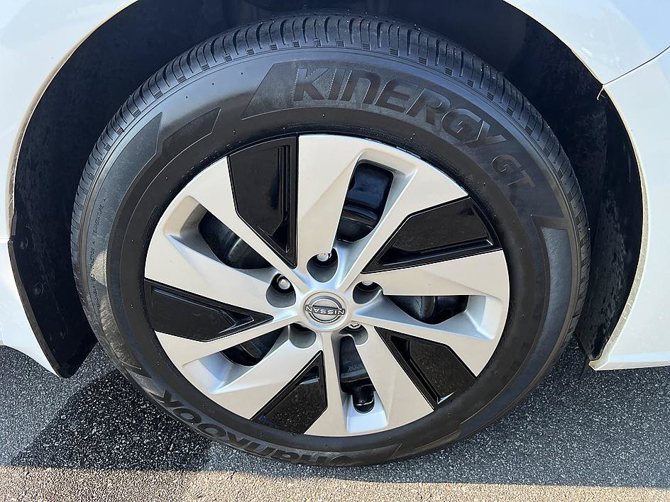Certified 2024 Nissan Altima 2.5 S FWD image 12