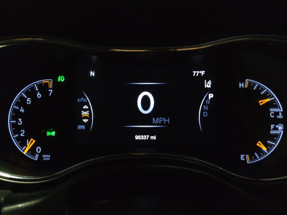 Used 2020 Jeep Grand Cherokee Altitude AWD/4WD image 23