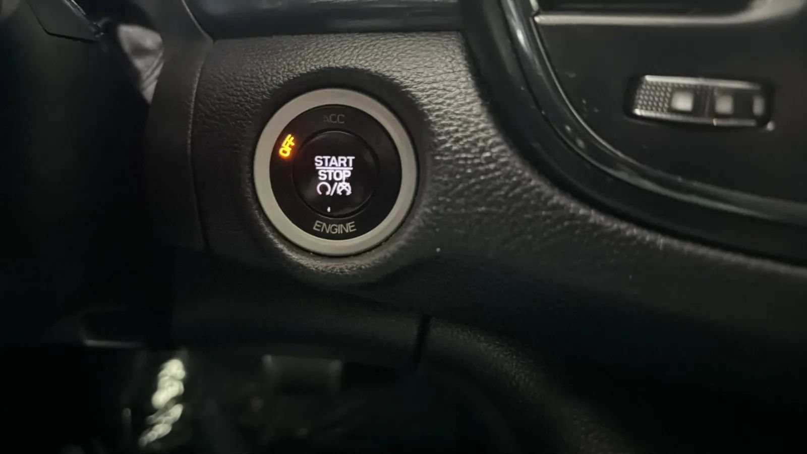 Used 2015 Chrysler 200 S w/ Navigation & Sound Group I FWD image 16