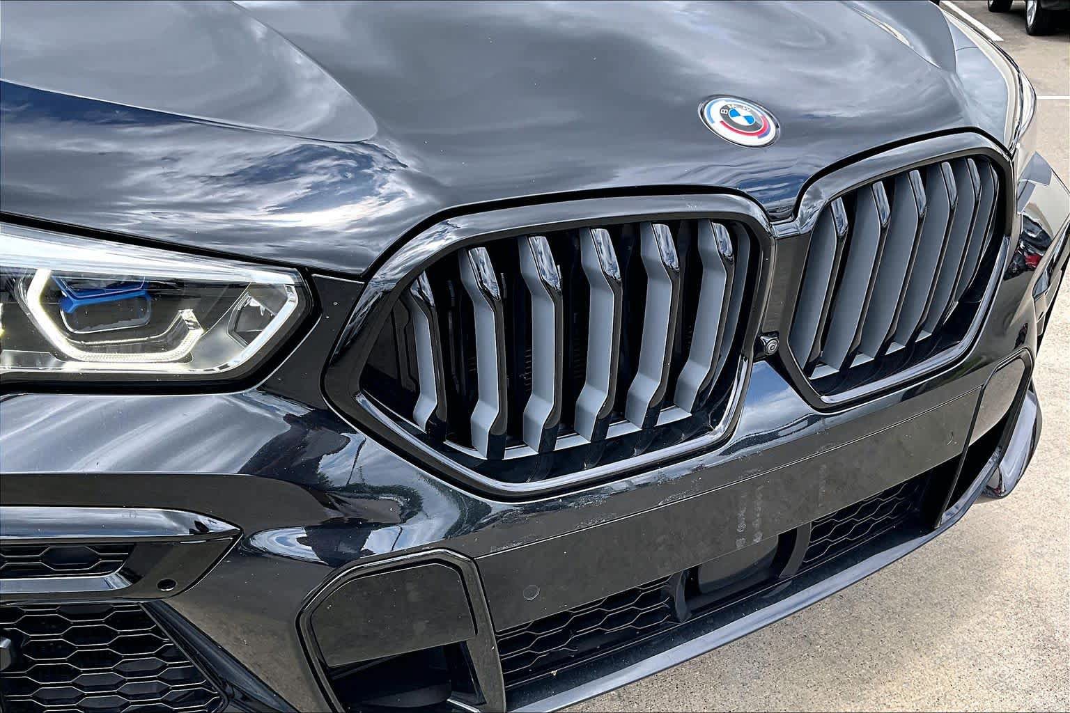 Used 2022 BMW X6 M50i w/ Executive Package AWD/4WD image 28
