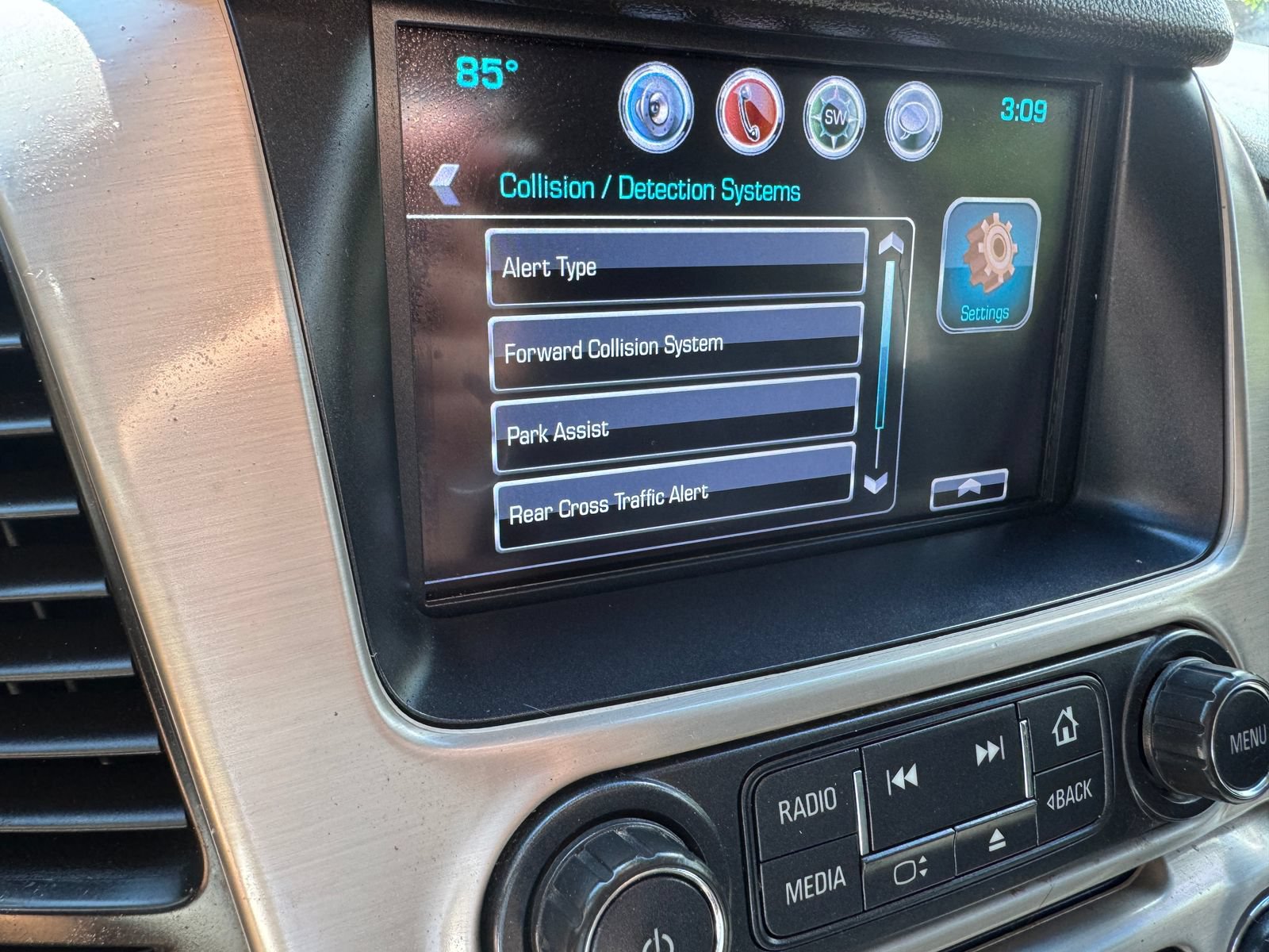 Used 2018 GMC Yukon XL Denali AWD/4WD image 30