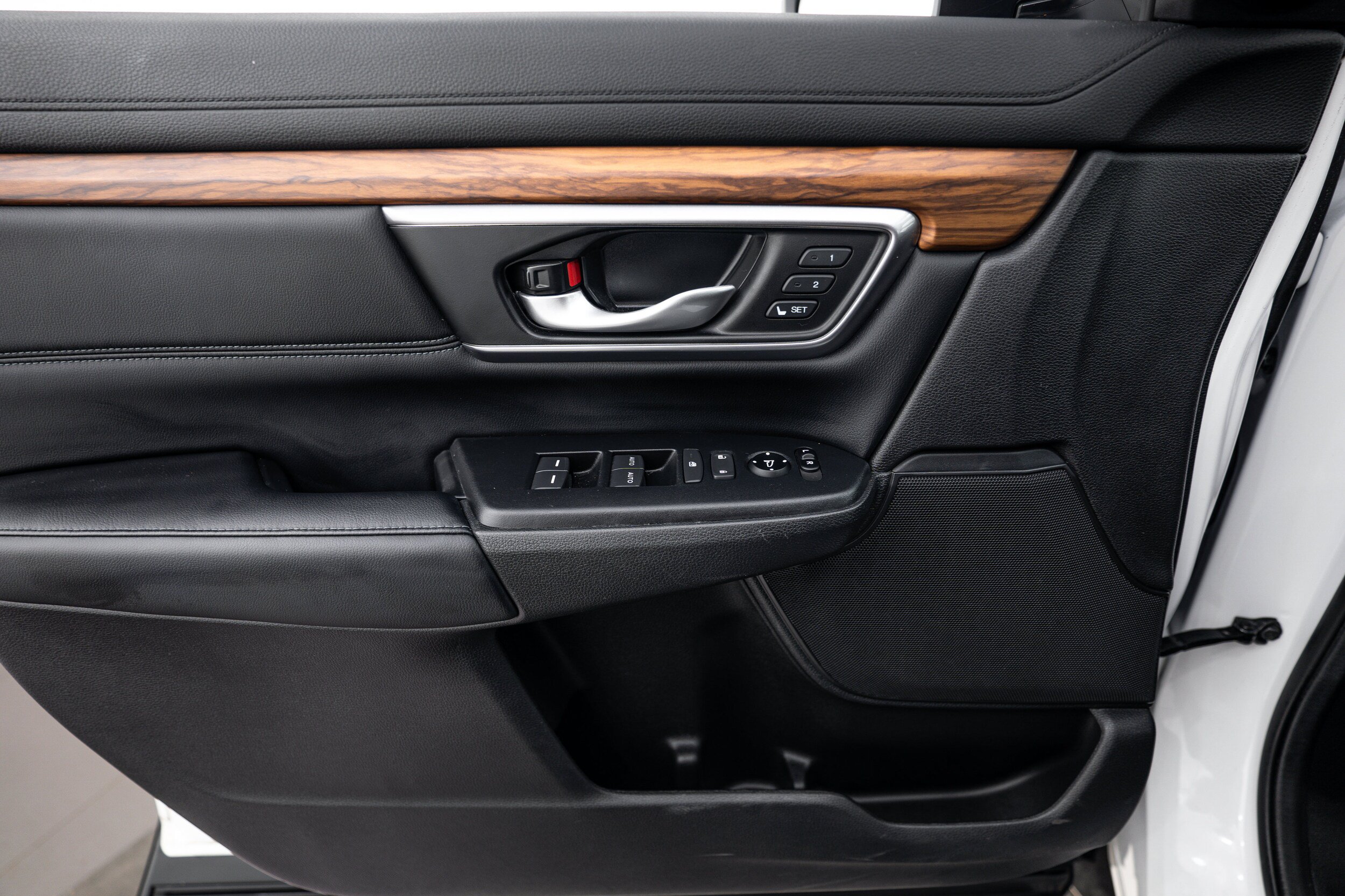 Used 2021 Honda CR-V Touring image 14