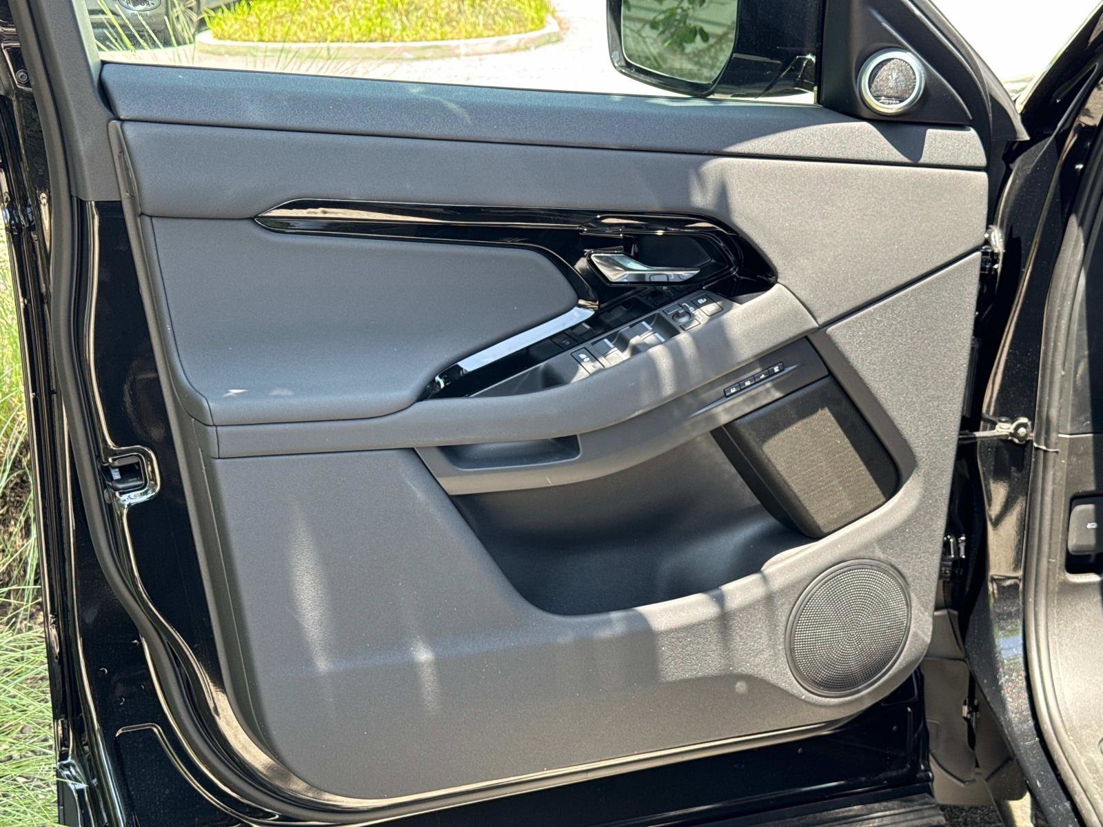 New 2026 Land Rover Range Rover Evoque S image 16