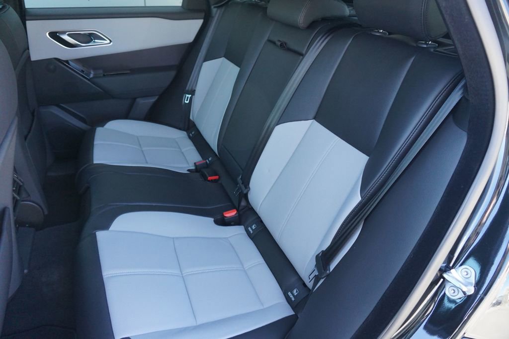 New 2026 Land Rover Range Rover Velar Dynamic SE image 30