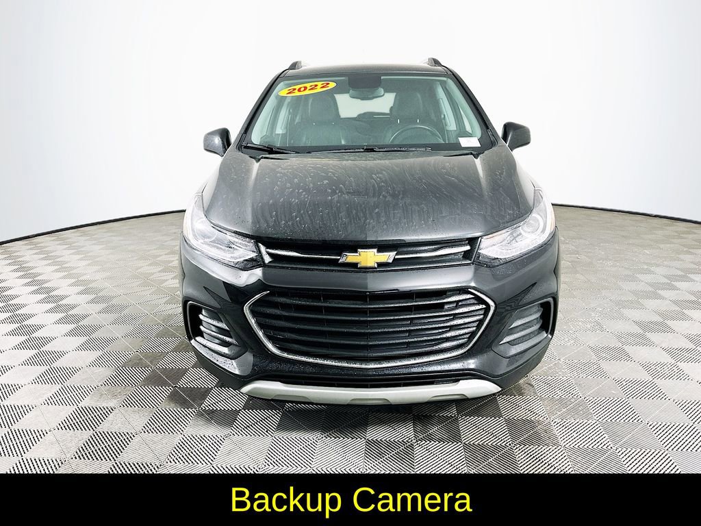 Used 2022 Chevrolet Trax LT w/ LT Convenience Package image 4
