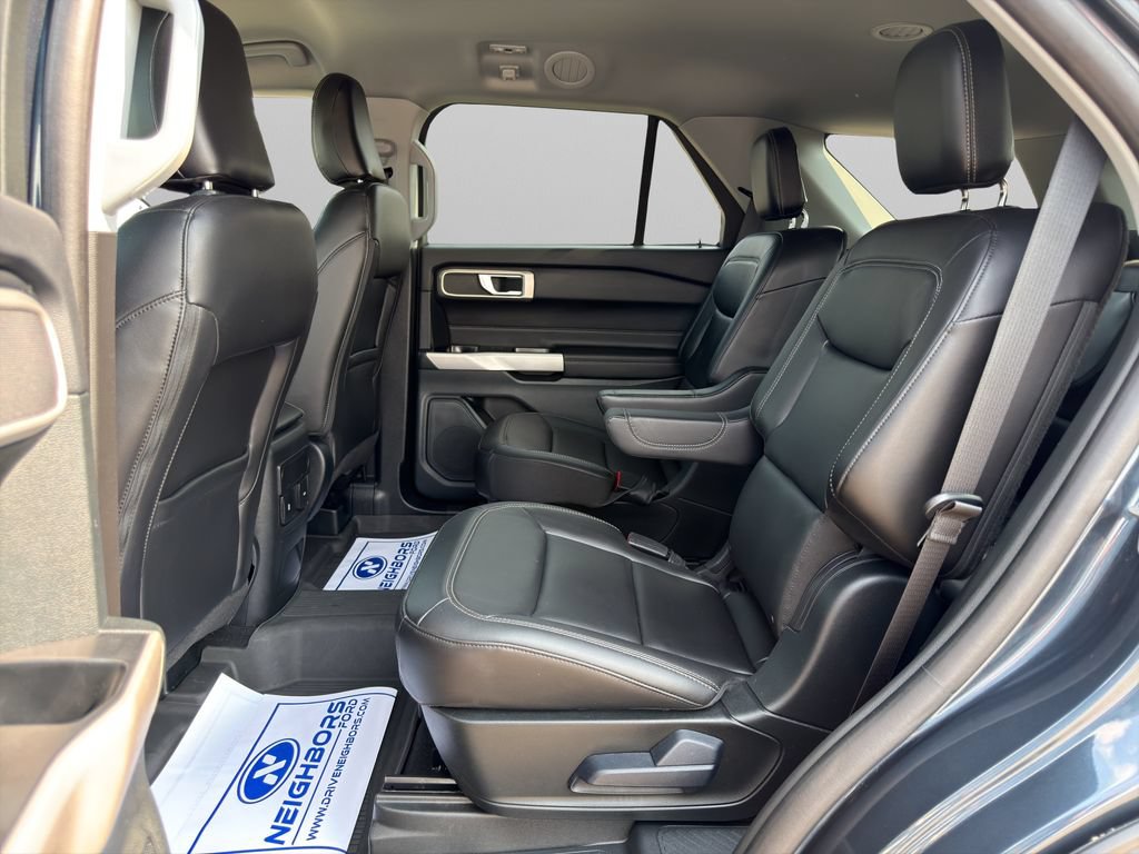 Used 2024 Ford Explorer XLT w/ Equipment Group 202A AWD/4WD image 16