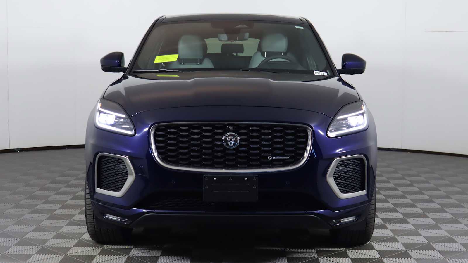 Used 2024 Jaguar E-PACE R-Dynamic SE image 2
