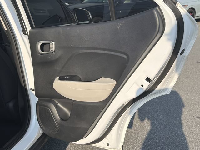 Used 2021 Hyundai Venue SEL FWD image 18