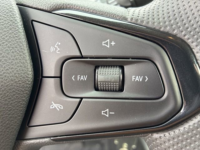 Used 2025 Chevrolet Trax LS w/ LS Convenience Package image 27