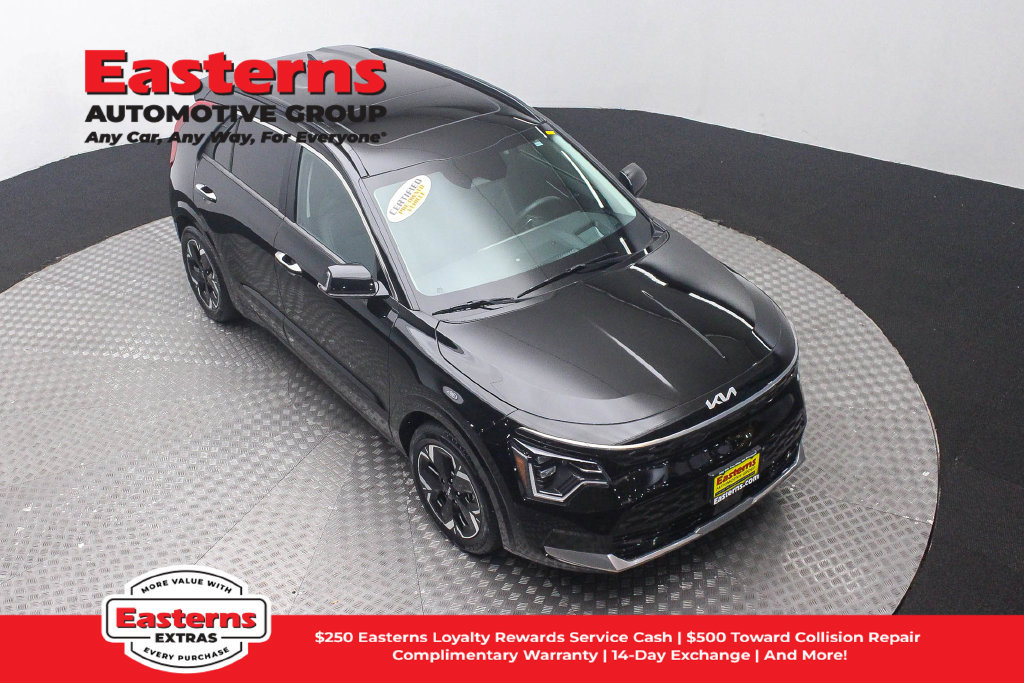 Used 2023 Kia Niro Wave w/ Wave Preserve Package FWD image 4