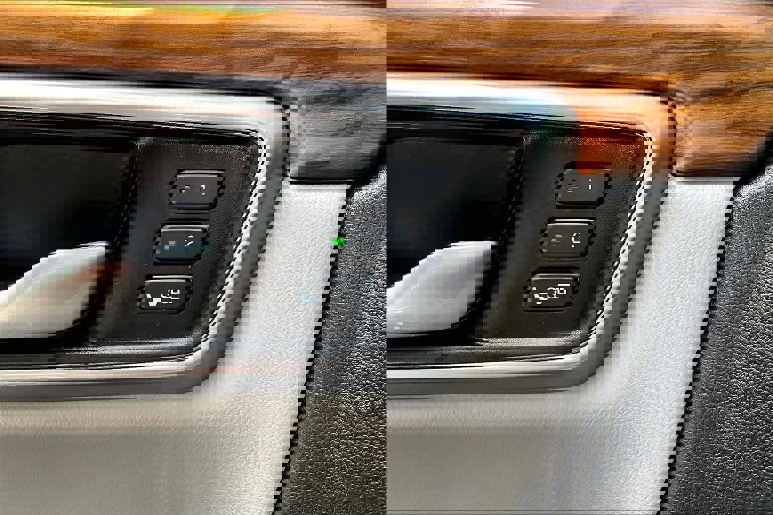 Used 2017 Honda CR-V Touring image 35