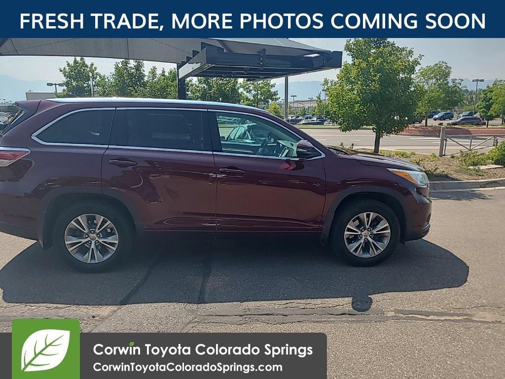 Used 2015 Toyota Highlander XLE AWD/4WD image 10