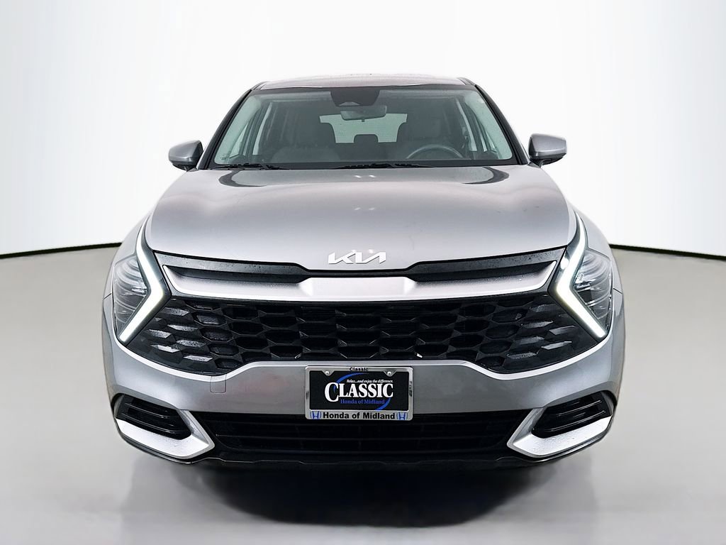 Used 2024 Kia Sportage LX image 2