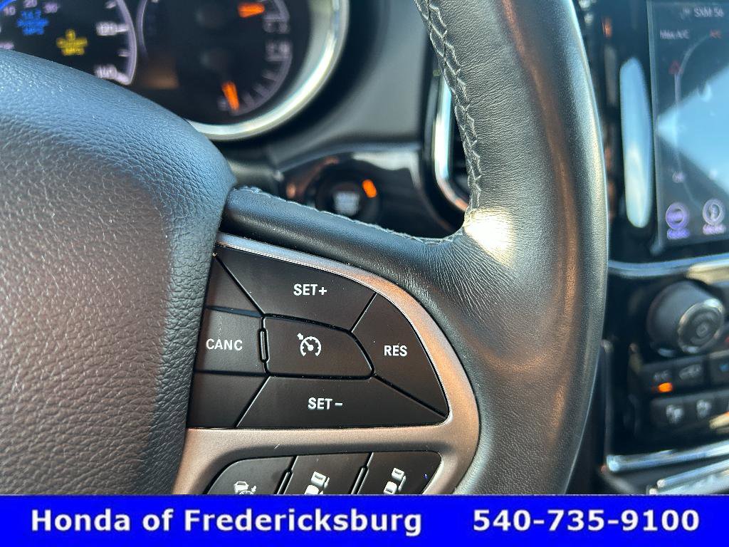 Used 2019 Jeep Grand Cherokee Overland AWD/4WD image 20