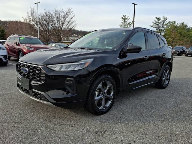 Used 2024 Ford Escape ST-Line image 3
