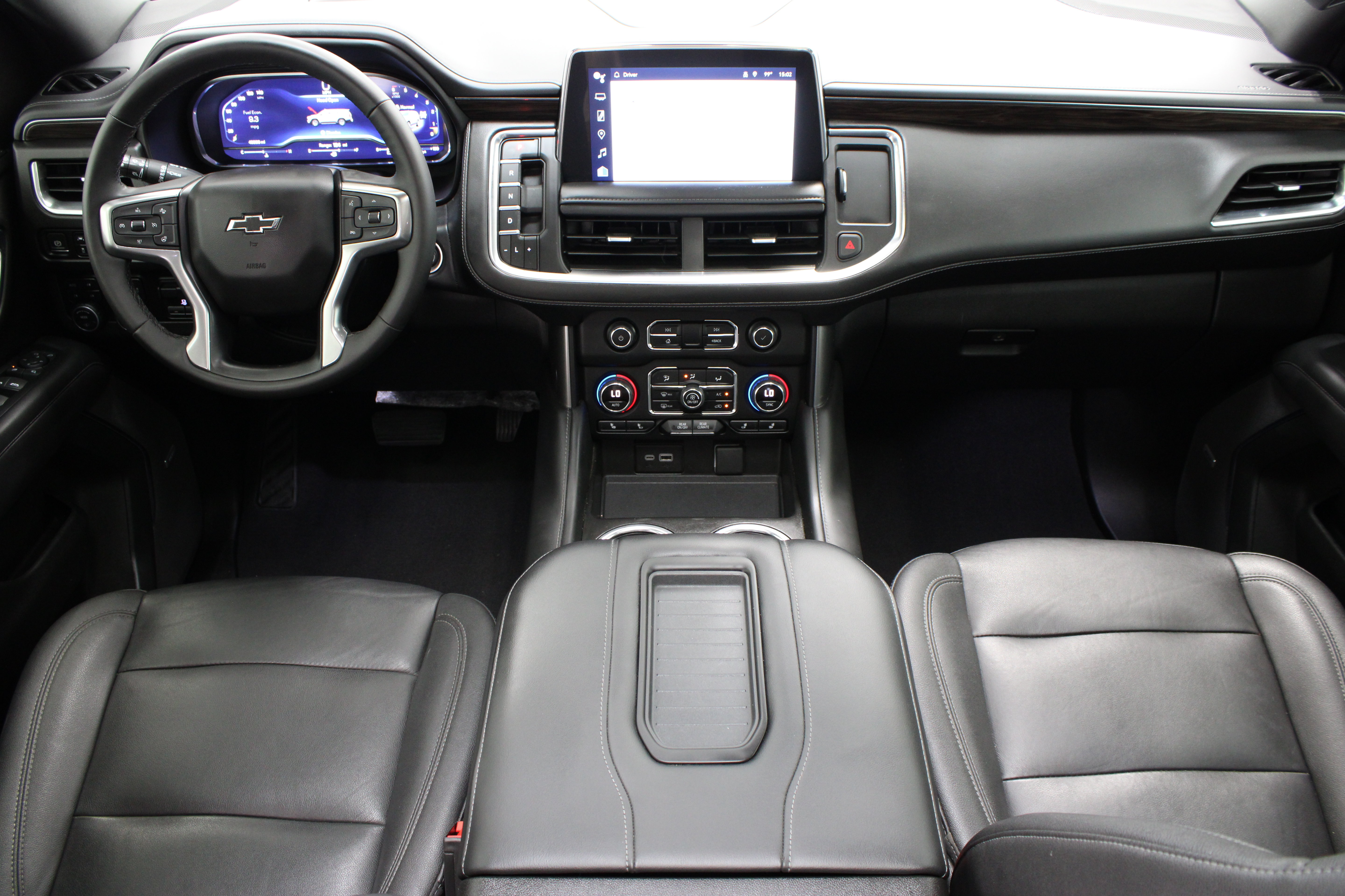 Used 2023 Chevrolet Tahoe Z71 w/ Z71 Off-Road Package AWD/4WD image 32
