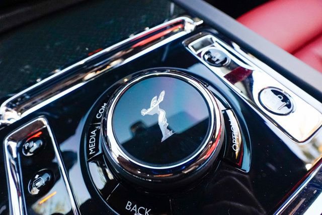 Used 2023 Rolls-Royce Cullinan Black Badge w/ Driver's Package image 64