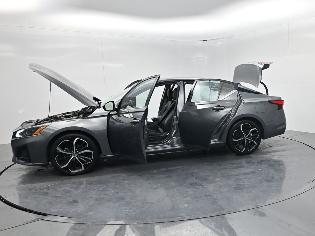Used 2024 Nissan Altima 2.5 SR image 54