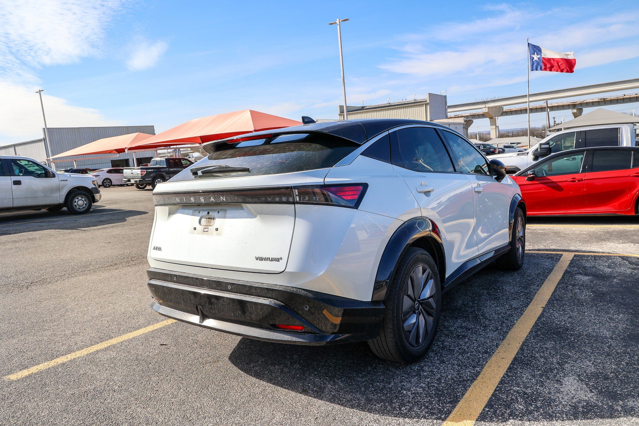 Used 2023 Nissan Ariya FWD image 8