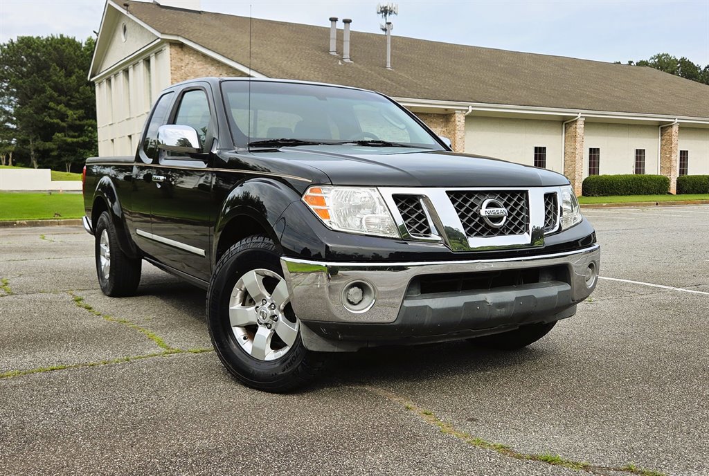 Used 2010 Nissan Frontier SE w/ SE Value Truck Pkg RWD image 8