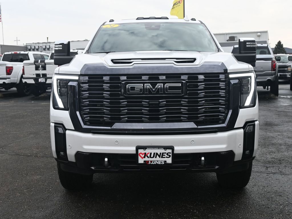 Used 2024 GMC Sierra 3500 Denali Ultimate image 13