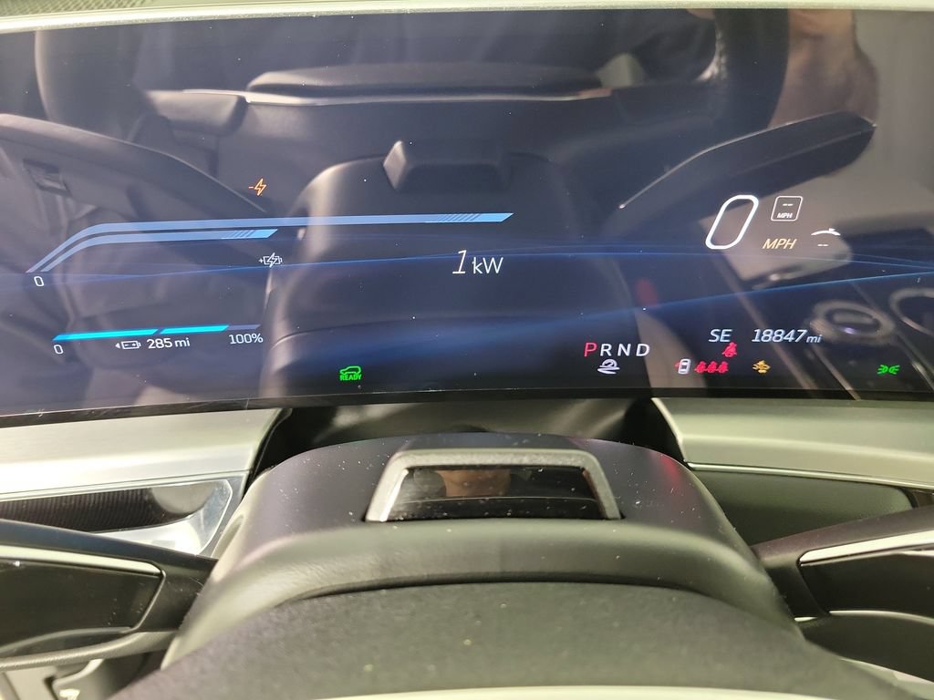 Used 2024 Cadillac Lyriq Sport AWD/4WD image 26