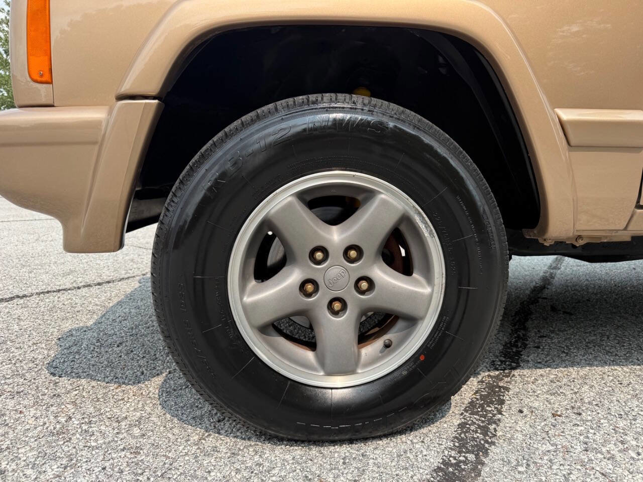 Used 1999 Jeep Cherokee Classic image 40