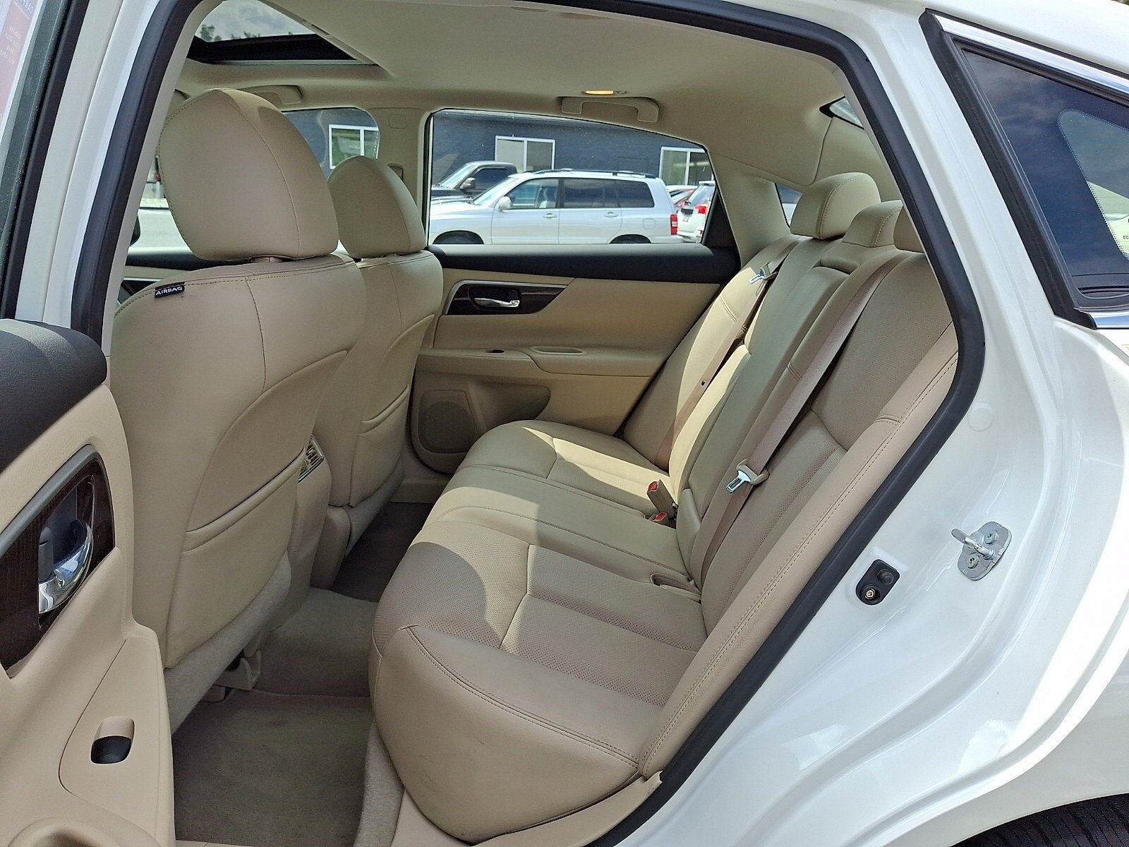 Used 2014 Nissan Altima 2.5 SL w/ Technology Package FWD image 11