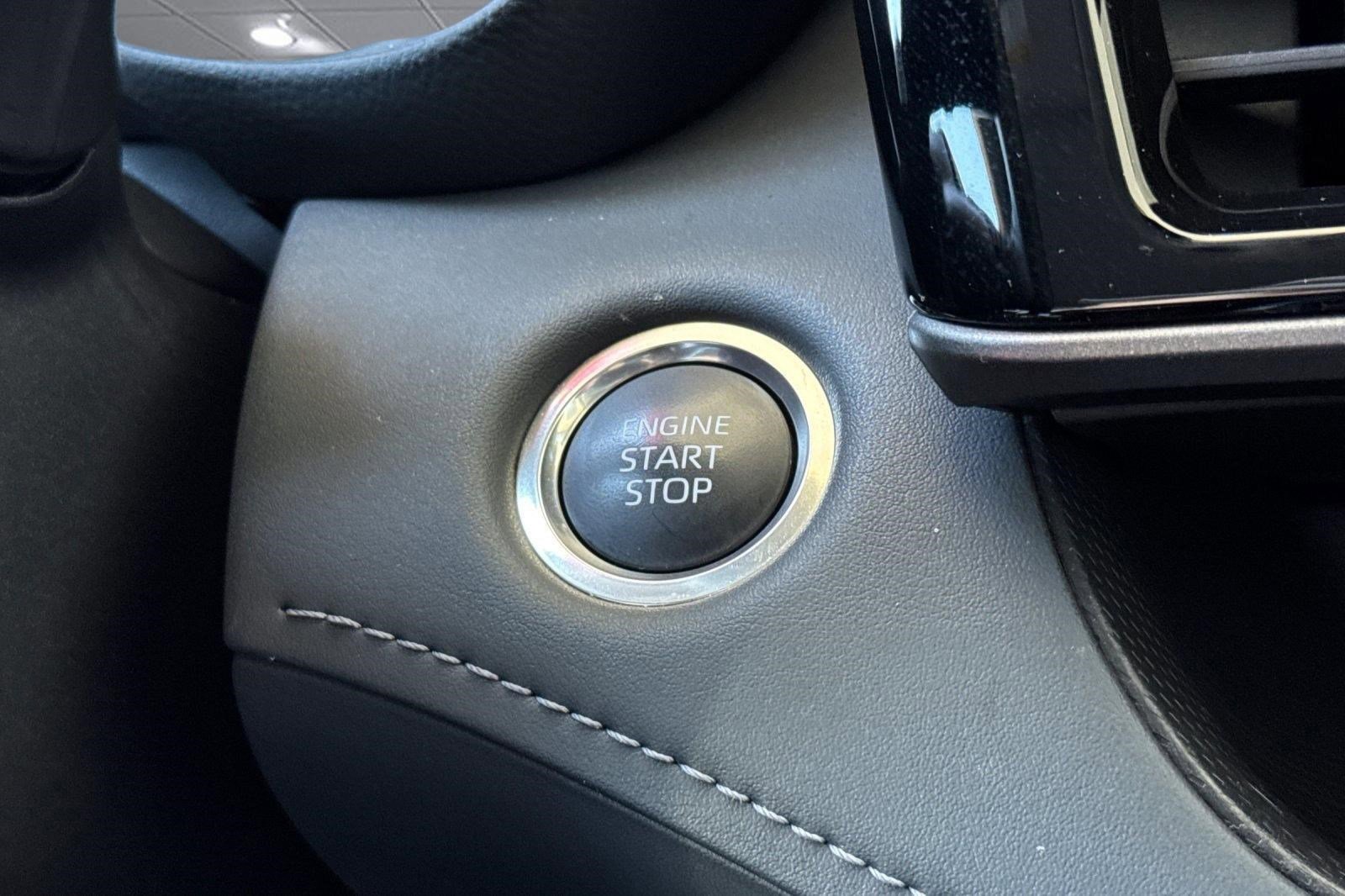 Used 2025 Toyota Highlander LE image 34