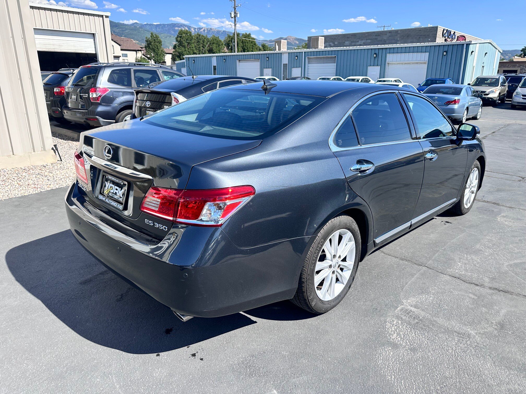 Used 2010 Lexus ES 350 FWD image 3