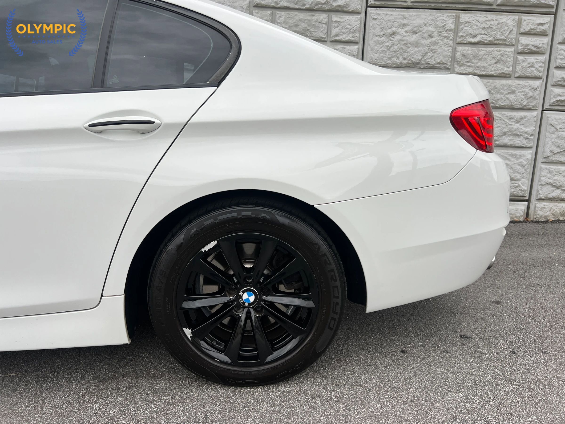 Used 2016 BMW 528i Sedan image 10