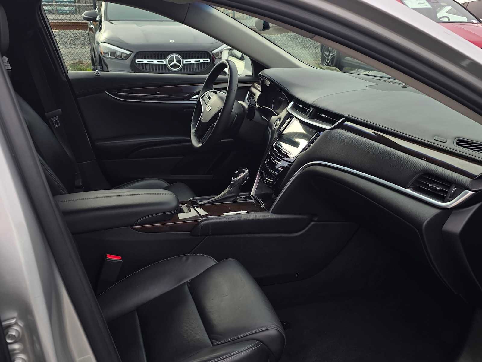 Used 2017 Cadillac XTS Luxury image 11