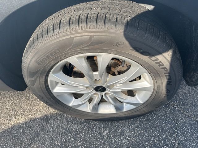 Used 2021 Kia Telluride LX image 7