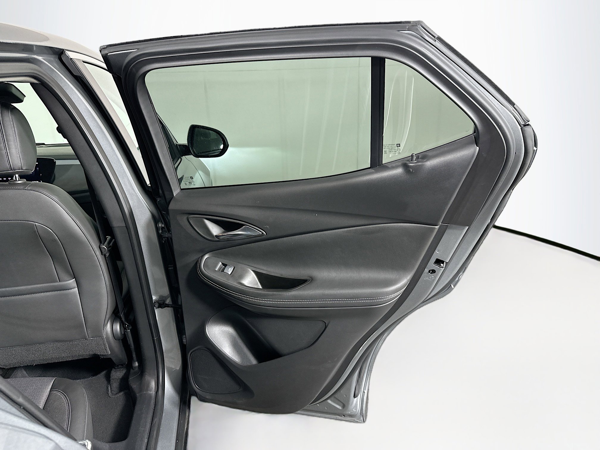 Used 2025 Buick Encore GX Preferred image 28