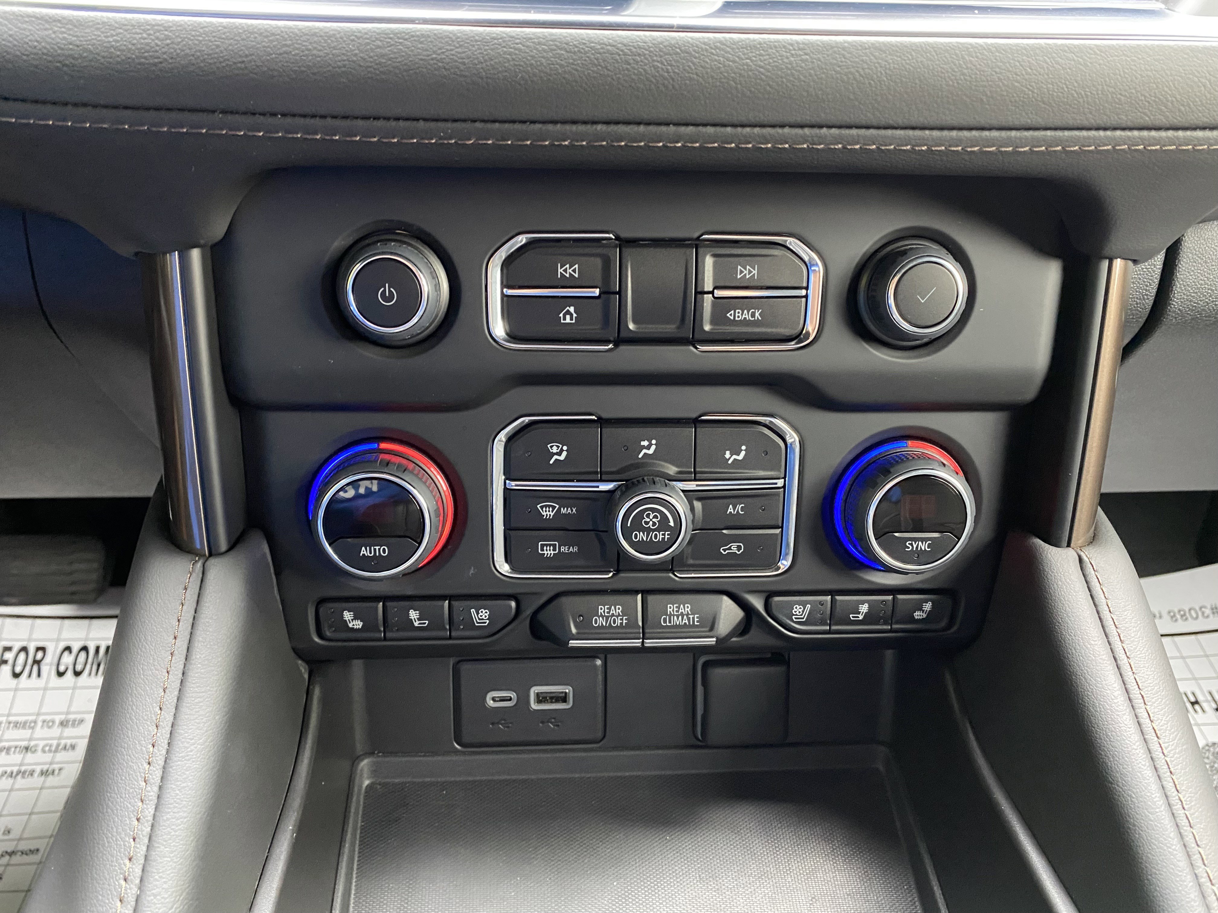 Used 2024 Chevrolet Tahoe High Country AWD/4WD image 30