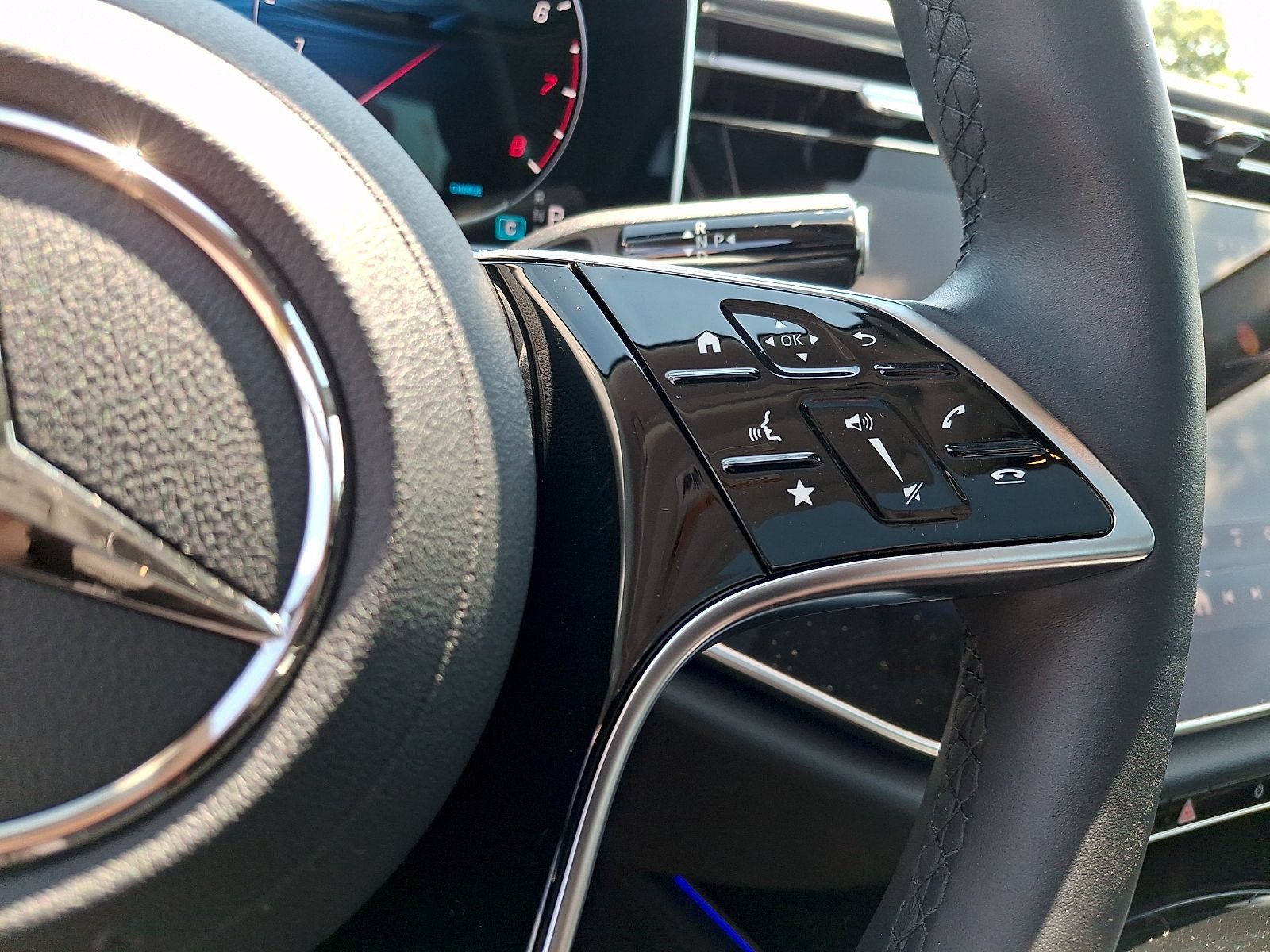 Used 2025 Mercedes-Benz E 350 4MATIC Sedan image 22