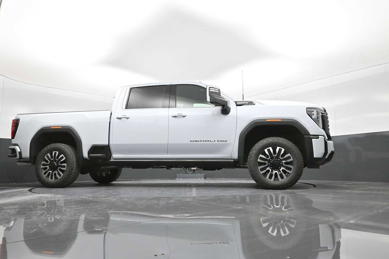 New 2026 GMC Sierra 2500 Denali Ultimate image 42