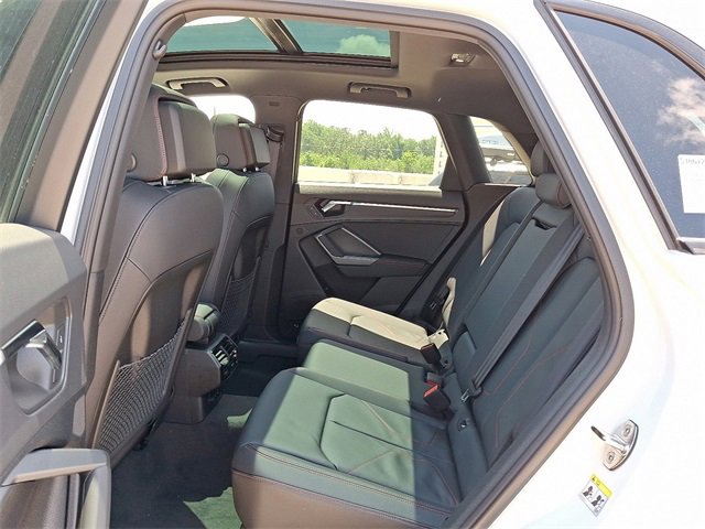 Used 2025 Audi Q3 2.0T Premium Plus w/ Premium Plus Package image 6