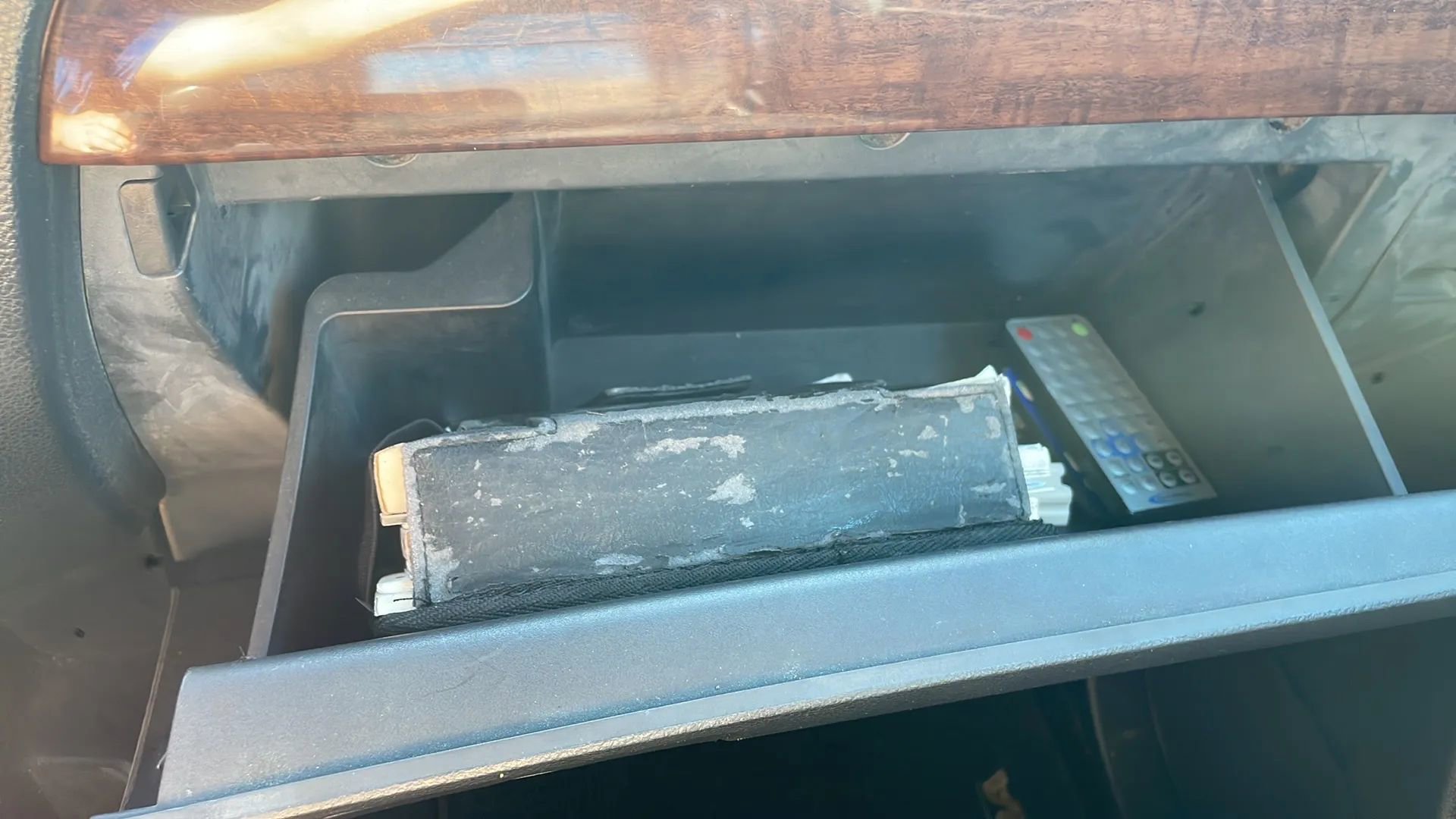 Used 2011 Nissan Armada SL image 38