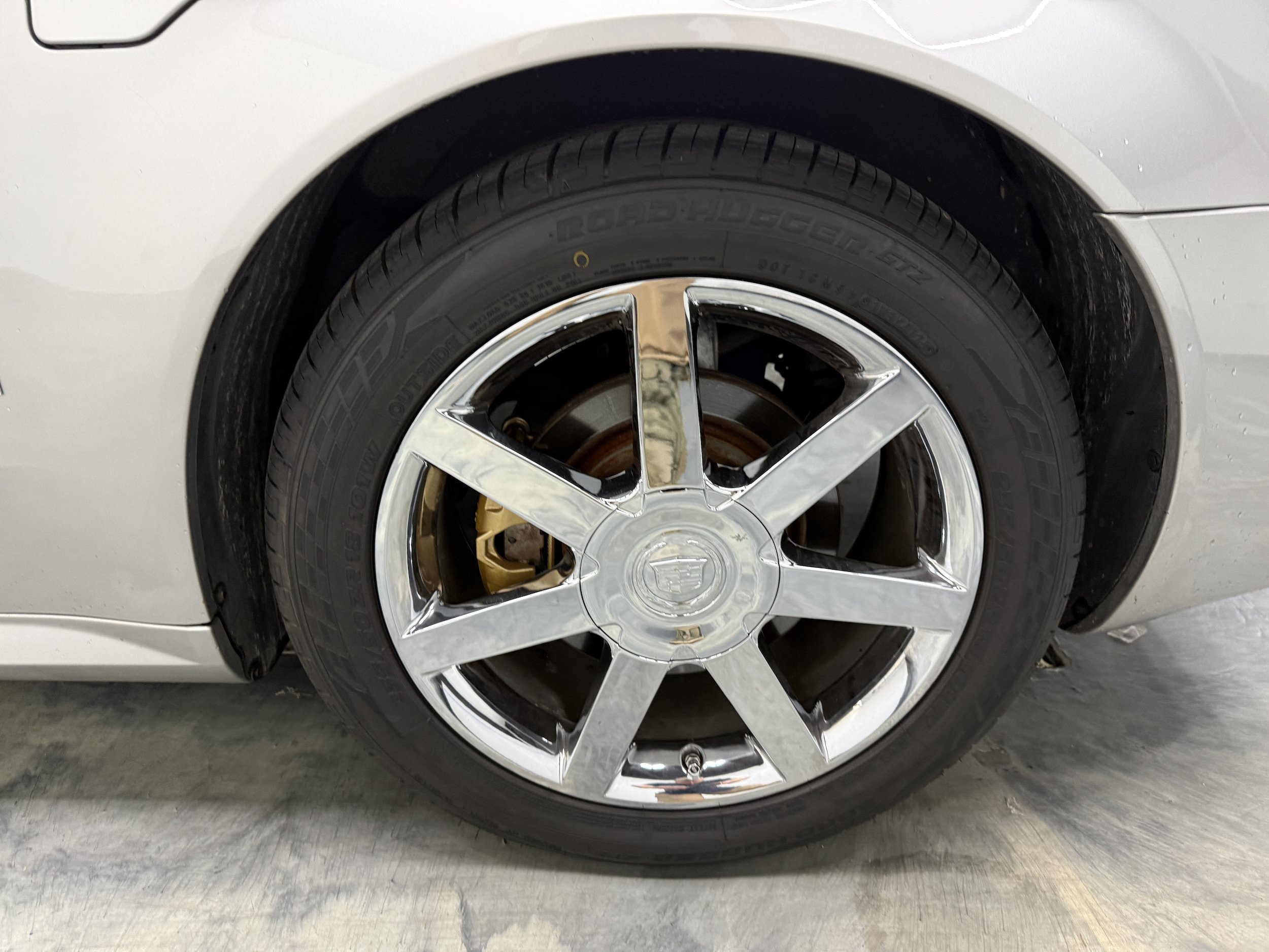 Used 2008 Cadillac XLR RWD image 31