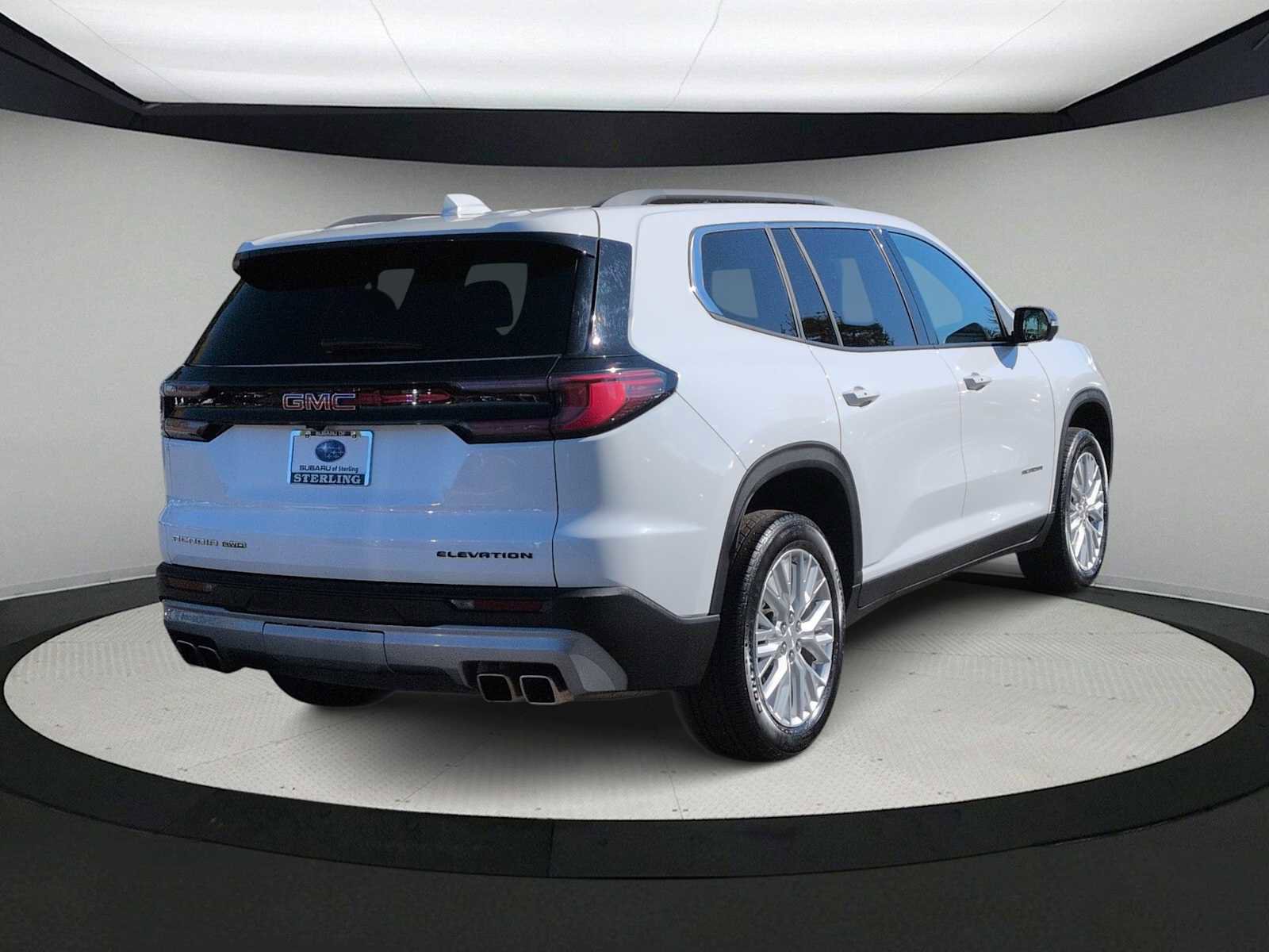 Used 2024 GMC Acadia Elevation image 8
