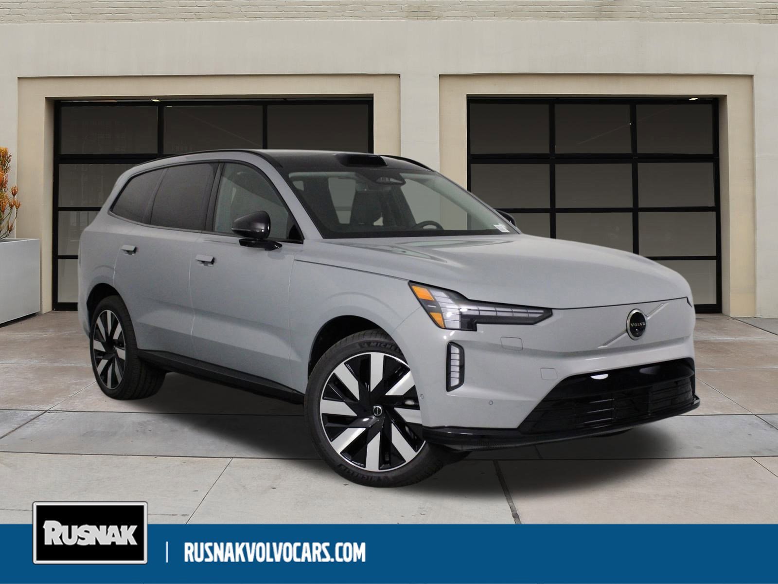 New 2025 Volvo EX90 Plus w/ Protection Package Premier