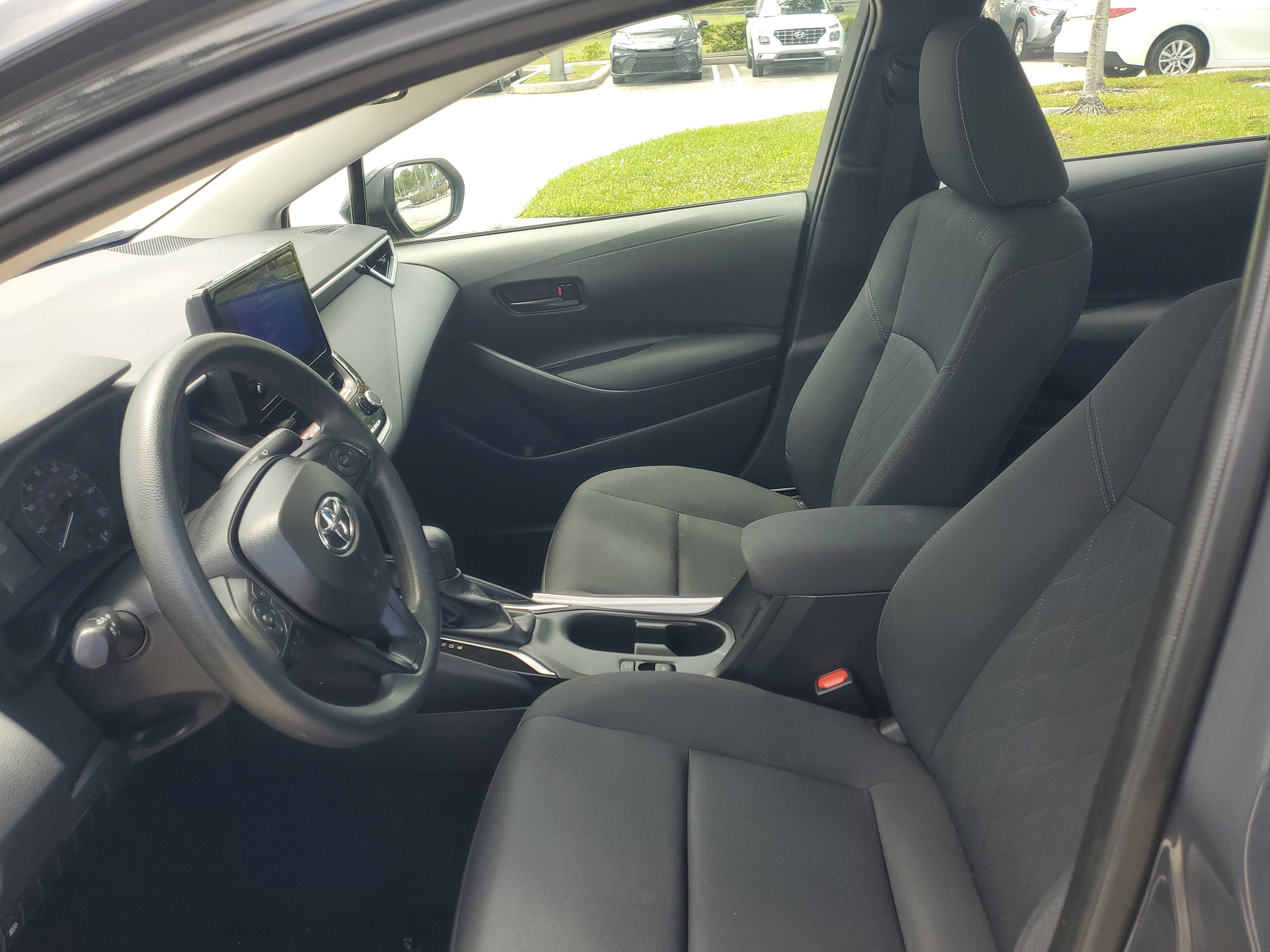 Certified 2025 Toyota Corolla LE FWD image 15