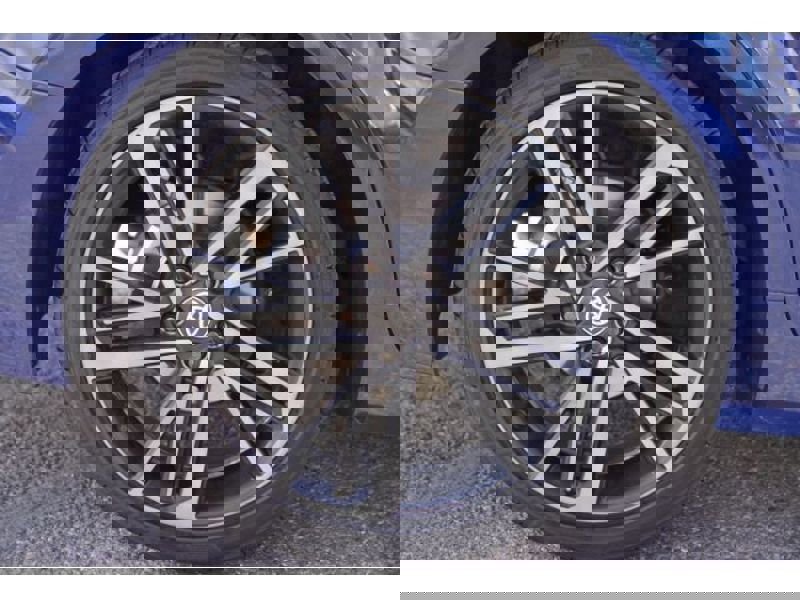 Used 2025 Toyota Camry XSE image 10