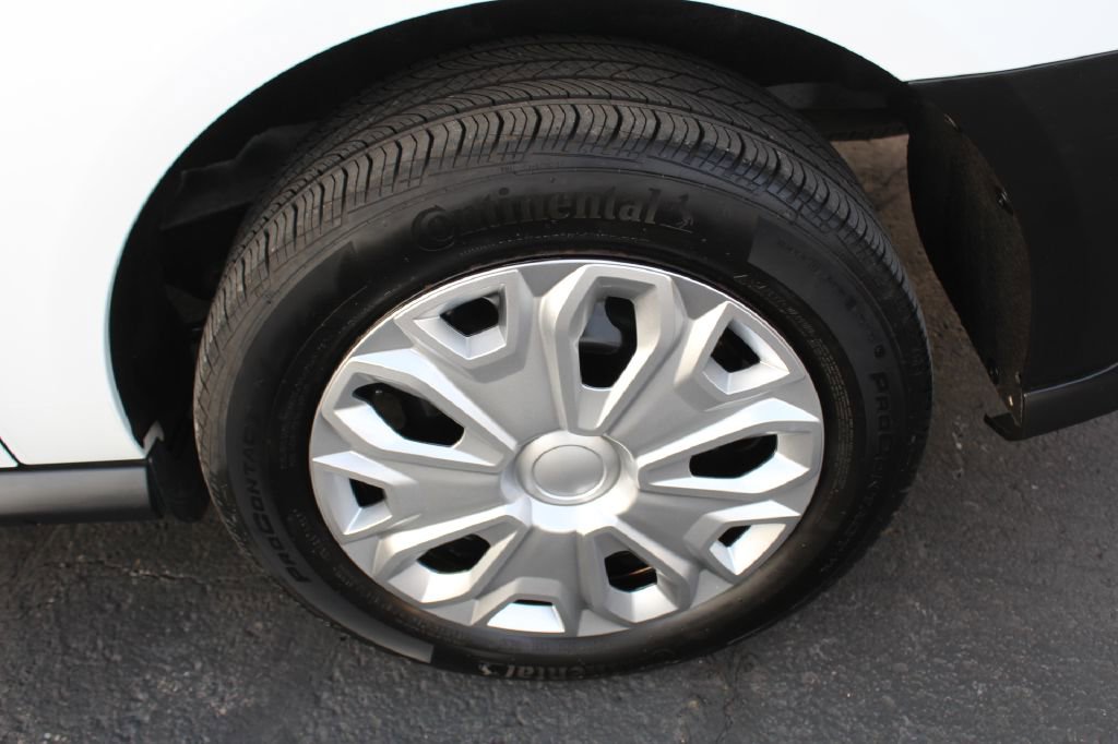 Used 2020 Ford Transit Connect XL image 30