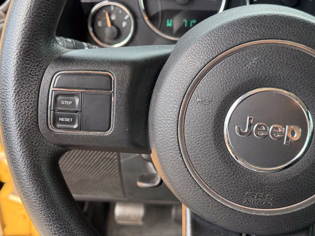 Used 2014 Jeep Wrangler Unlimited Sport w/ Max Tow Package AWD/4WD image 15