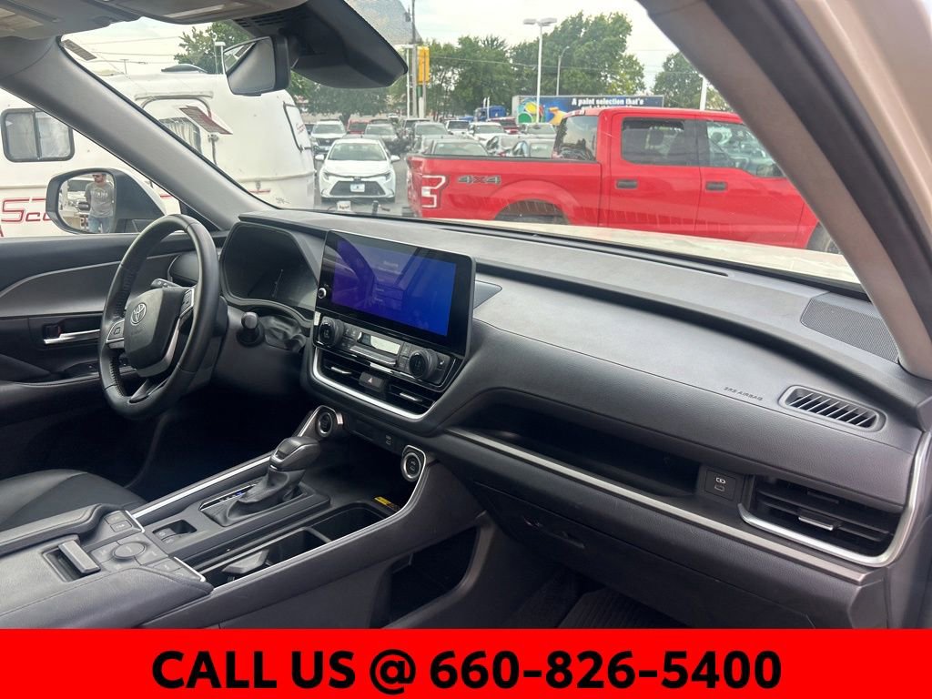 Certified 2024 Toyota Grand Highlander AWD image 6