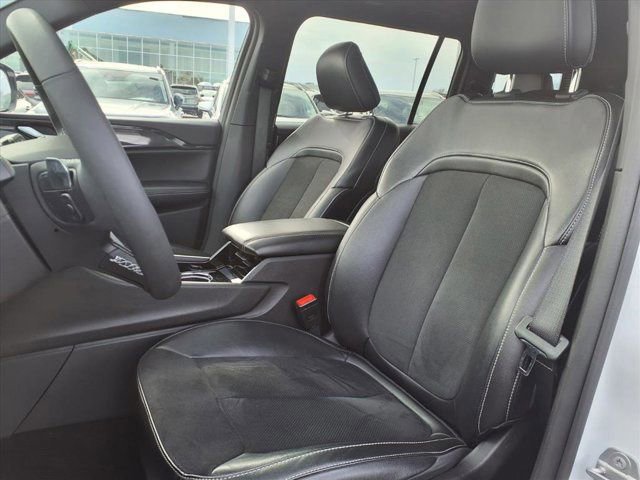 Used 2023 Jeep Grand Cherokee L Laredo image 11